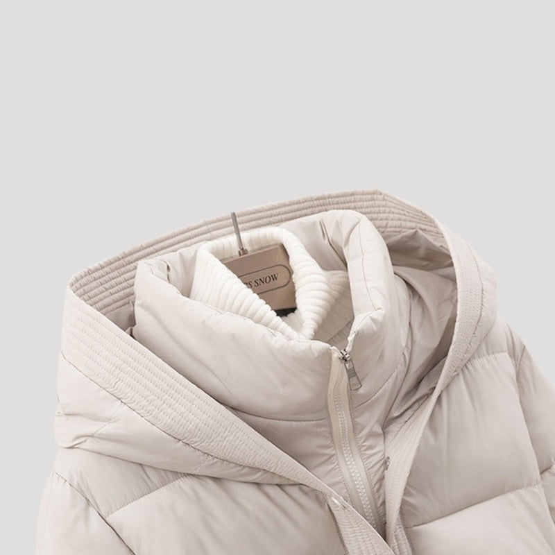 Damska Krótka Kurtka Puffer | Ocieplana Kurtka z Kapturem i Paskiem