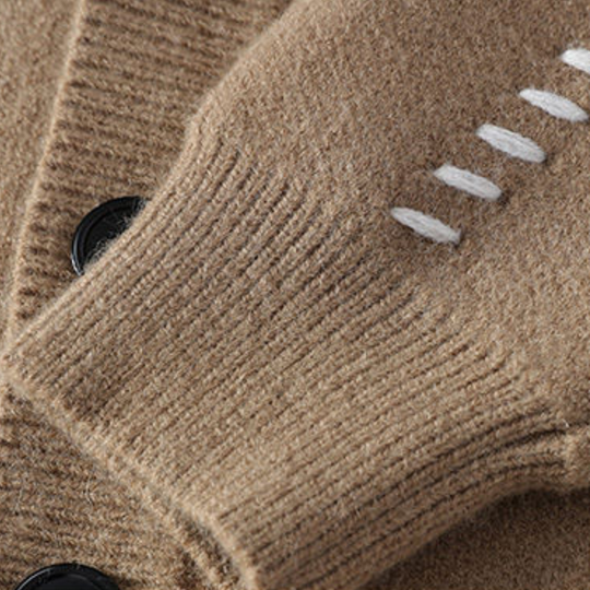 Kardigan Zapinany na Guziki dla mężczyzn | Dekoltem V i Kontrastowymi Szwami na Guziki