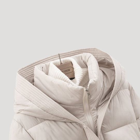 Damska Krótka Kurtka Puffer | Ocieplana Kurtka z Kapturem i Paskiem