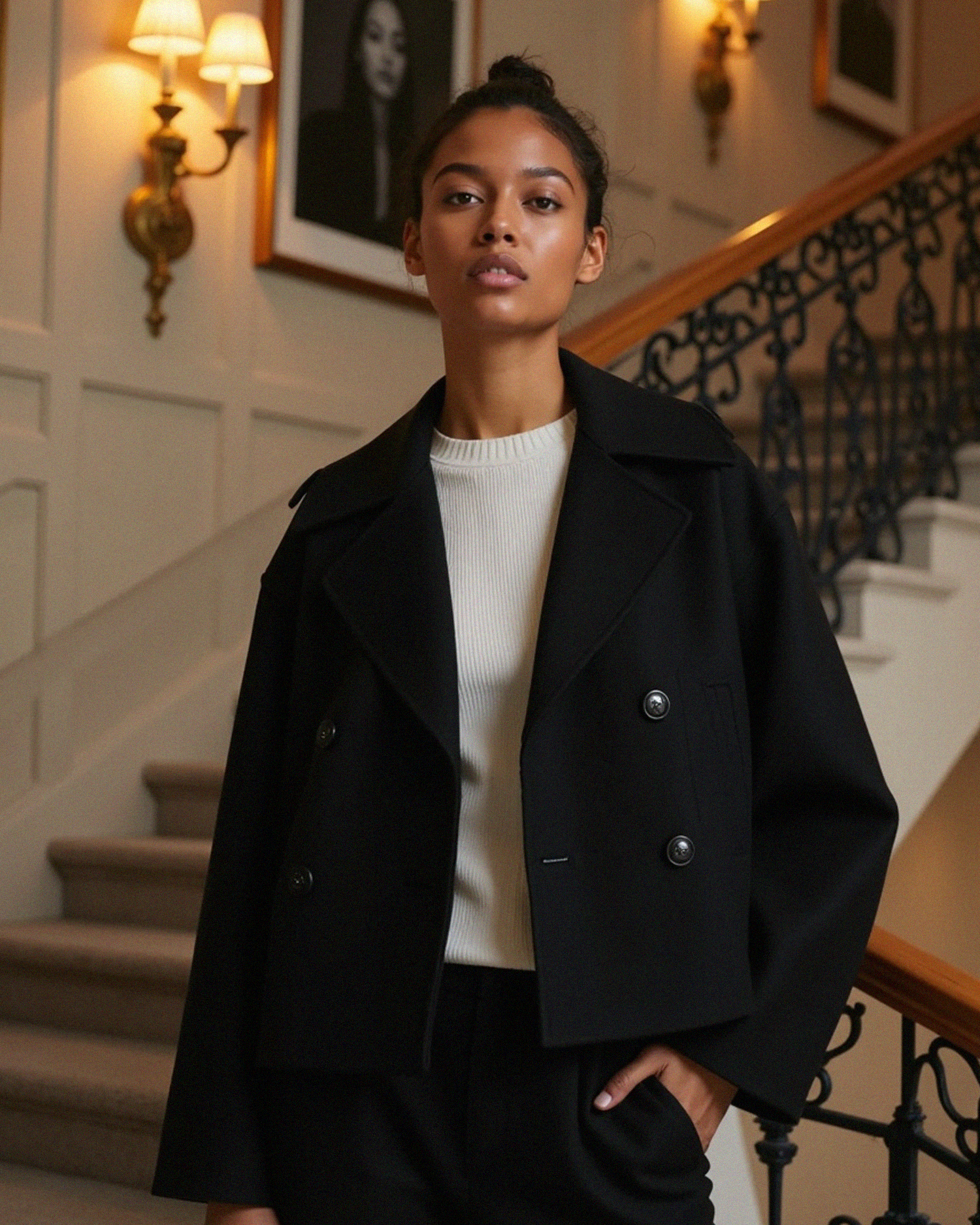 Kobieta strukturalna krótka kurtka z podwójnym zapięciem na guziki z przodu